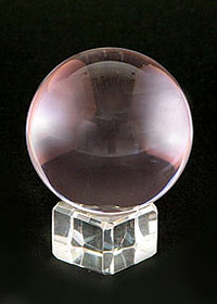 Хрустальный шар розового цвета на подставке, диаметр 50 мм